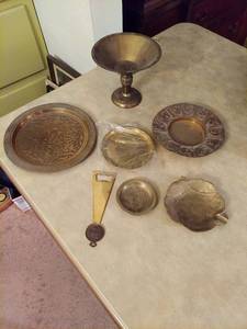 lot 6342 image: Assorted Brass Items