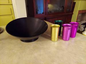 lot 6343 image: Mid-century Bowl and Aluminum Cups