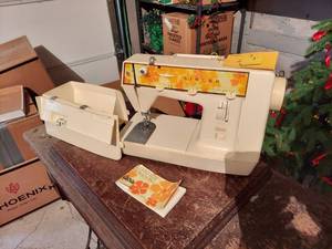 lot 6349 image: Singer Genie Sewing Machine