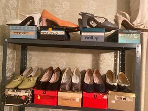 lot 6092 image: 9 pairs pumps different sizes and brands