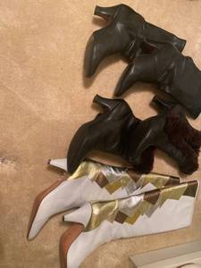 lot 6098 image: 3 pairs of womens boots