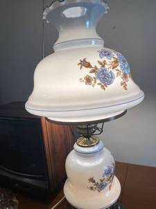 lot 6137 image: hurricane lamp