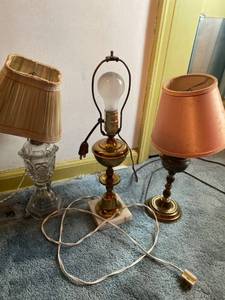 lot 6139 image: 3 table lamps