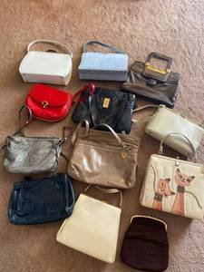 lot 6140 image: 12 handbags