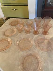 lot 6183 image: rose glass dishes