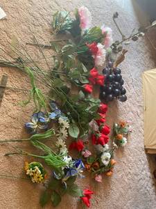 lot 6209 image: faux floral decor