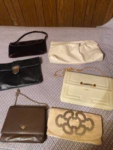 lot 6223 image: clutches and small purses