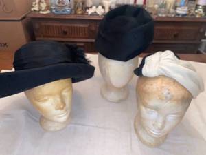 lot 6234 image: 3 black hats
