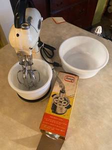 lot 6243 image: retro mixer with bowls and doughnut dropper