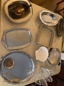 lot 6246 image: platters and more kitchen items