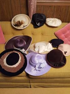 lot 6272 image: 10 assorted womens hats