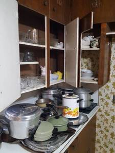 lot 6283 image: assorted cookware in corner of kitchen