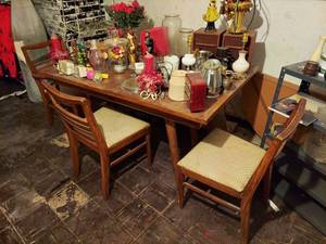 lot 6290 image: Oak Dinning Table and 3 Chairs - 2 side chairs need re-glued, upholstery is dirty - Contents Not Included - In Basement