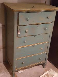 lot 6296 image: 5 drawer chest - In Basement