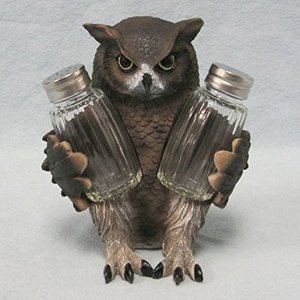 lot 16 image: Wise Owl Figurine Salt and Pepper Shaker Holder
