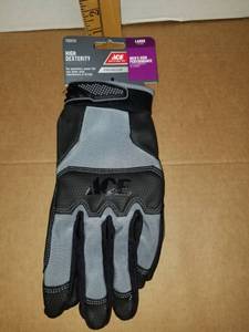 lot 128 image: Ace Extreme Mens IndoorOutdoor Synthetic Leather Work Gloves Black L
