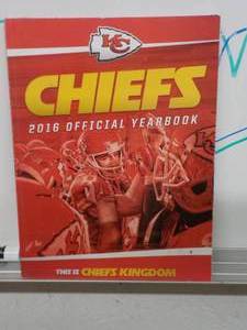 lot 219 image: Chiefs 2016 Year Book