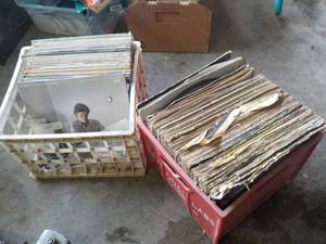 lot 229 image: 2 crates of records