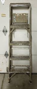 lot 516 image: 5 ft. Aluminum Step Ladder