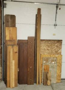 lot 534 image: Assorted Wood and Boards  Various sizes and types