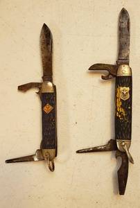 lot 141 image: 2 Scout Pocket knives  Camillus Boy Scout 4 blade and Cub Scout 3 Blade
