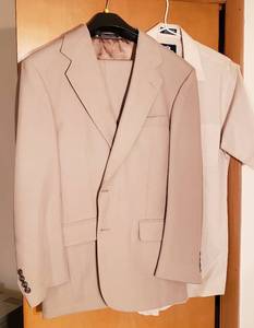 lot 169 image: Mens 40 Short Tan Stafford Suit w2 Dress Shirts  see sizes in pix