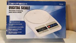 lot 212 image: Cen-tech Digital Scale (NIB)