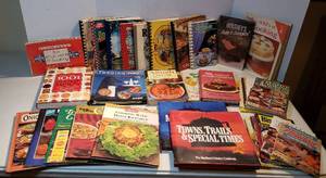 lot 253 image: Cookbooks