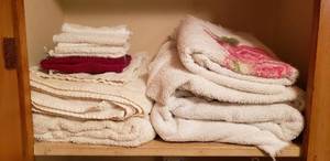 lot 257 image: Towels and Washcloths