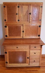 lot 267 image: Light Oak Kitchen Hoosier Cabinet on Casters 41 x 28 x 71 in. (38 in. with Counter top out)  refinished  some hardware broken