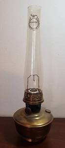 lot 275 image: Aladdin Brushed Brass Shelf Oil Lamp wModel 12 Mantle Burner  19 in. tall