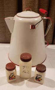 lot 309 image: RedWhite Enamelware Large Kettle and 3 Milk Glass Condiment Shakers