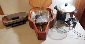 lot 325 image: 3 Sunbeam Kitchen Apliances Electric Skillet wcustom made wood case Wafflebaker & Grill and Deep Fryer