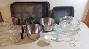 lot 332 image: Baking Pans (Metal & Pyrex), Mixing Bowls, Sifter and Measuring Cups