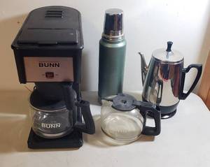 lot 337 image: Bunn Coffee Maker wExtra Carafe, Aladdin Stanley Thermos, and GE Chrome Preculator Coffee Pot