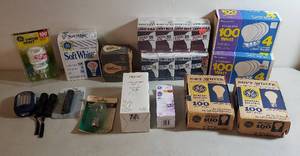 lot 352 image: Lightbulbs and Flashlights