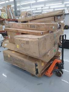 lot 27114 image: Misc Pallet.