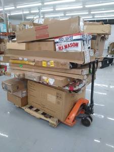 lot 27116 image: Misc Pallet..