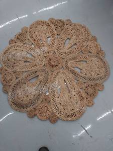 lot 27157 image: 4Ft Round woven rug