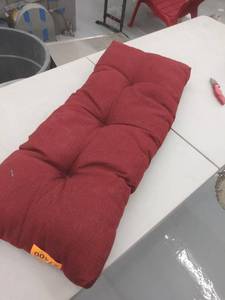 lot 27400 image: bench cushion