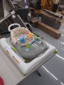 lot 27422 image: baby trend walker