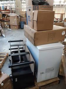 lot 74015 image: Chest Freezer, smoker and more