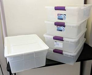 lot 308 image: Lot of 4 Sterilite 32qt Clear View Storage Bins w Latch (1 has a Broken Latch)  Bonus Larger Tote