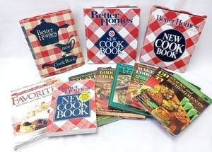 lot 397 image: Lot of 11 Vintage & Newer Better Homes and Gardens Cookbooks