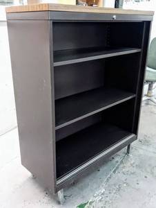 lot 218 image: Heavy Brown Metal Bookshelf - 3 W x 15 D x 46H