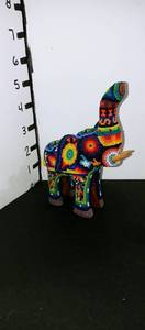 lot 1030 image: Hand beaded Native American elephant statue