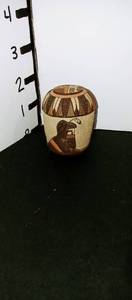 lot 1058 image: Lawerence Namoki Hopi Sunrise Behind Us carved decor