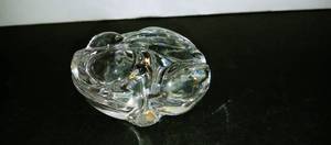 lot 1068 image: Steuben Glass frog