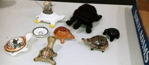 lot 1072 image: R Munroe turtle with various turtle decor