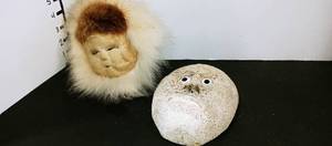 lot 1078 image: Lilly Kellboa mask decor with sponge stone msk decor